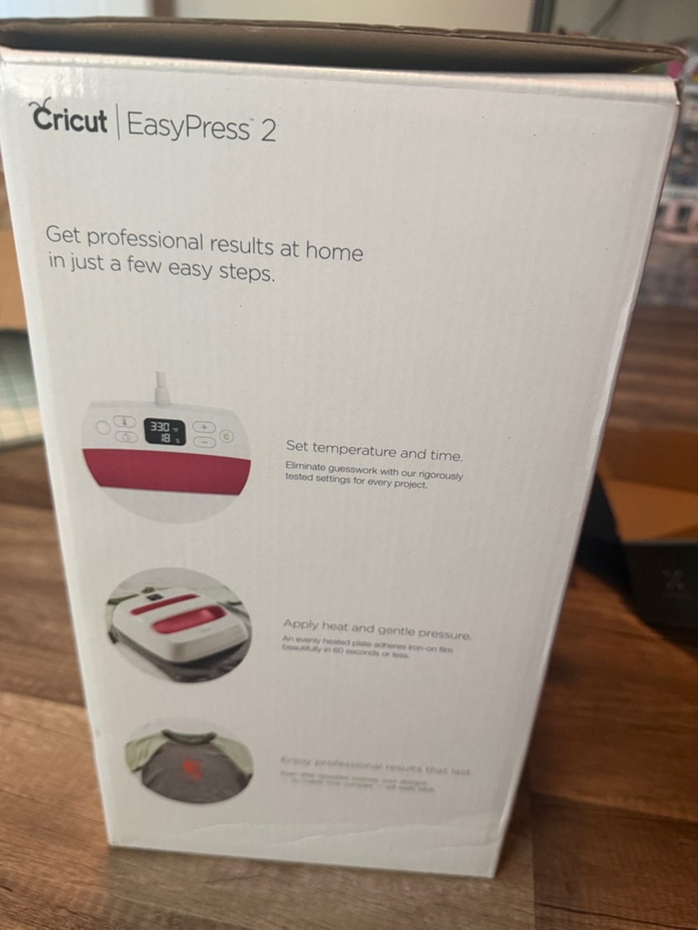 NIB- Cricut EasyPress 2 Heat Press with double sided heat press mat included. - Picture 3 of 6
